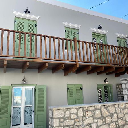 Luca'S Houses Chalki Town エクステリア 写真