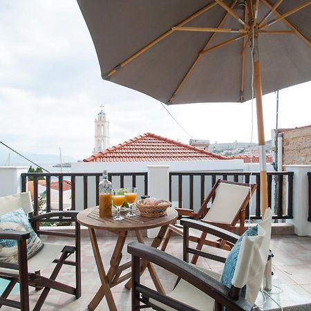 Luca'S Houses Chalki Town エクステリア 写真