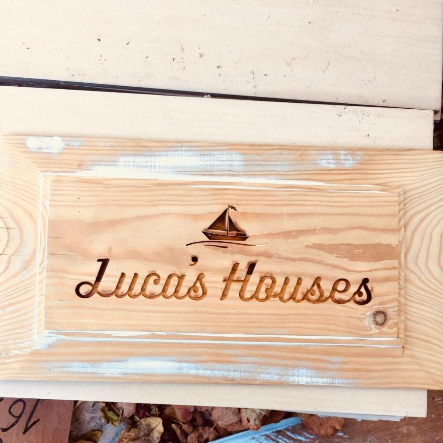 Luca'S Houses Chalki Town エクステリア 写真