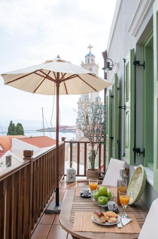 Luca'S Houses Chalki Town エクステリア 写真